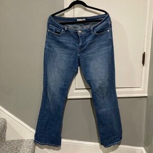 Women’s Levi jeans